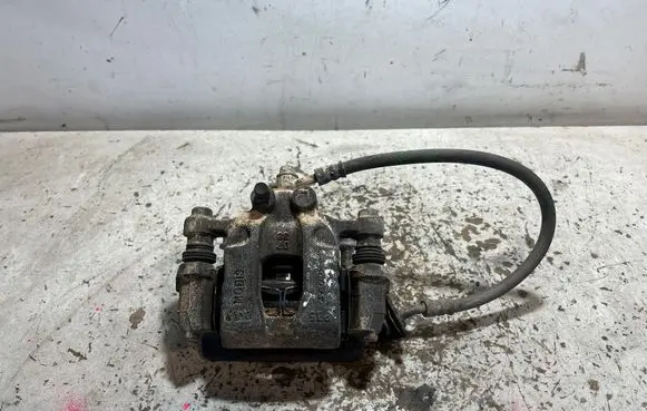 Hyundai Tucson TL Rear brake caliper