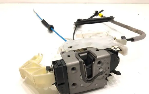 Mercedes-Benz E W212 Rear door lock A0997300135
