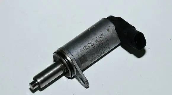 Audi A4 S4 B8 8K Camshaft vanos timing valve 06H103697A
