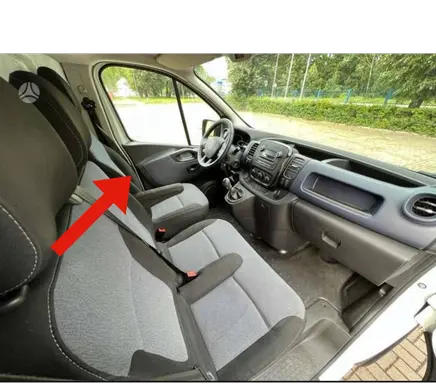 (B) pillar trim (bottom)