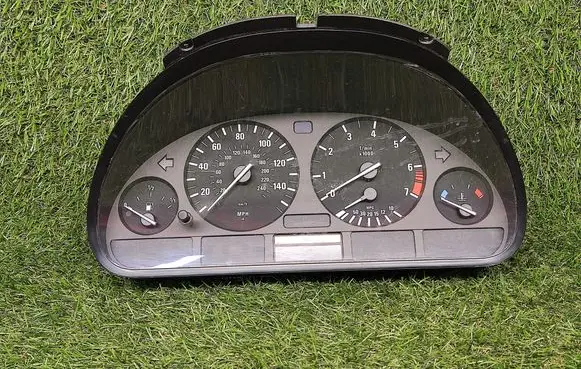 BMW 5 E39 Speedometer (instrument cluster) 8372355 62118372355
