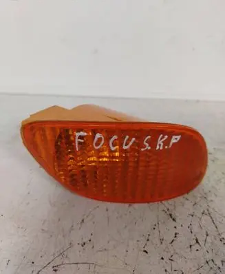 Ford Focus Front indicator light XS4113368A