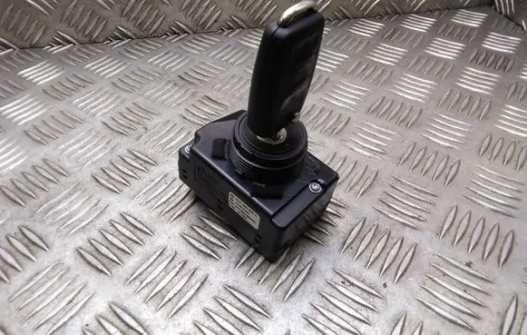 Volkswagen Phaeton Ignition lock 3D0905865E 33300101