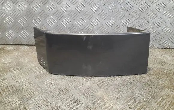 Volvo XC90 Rear/tail light trim molding 30698134
