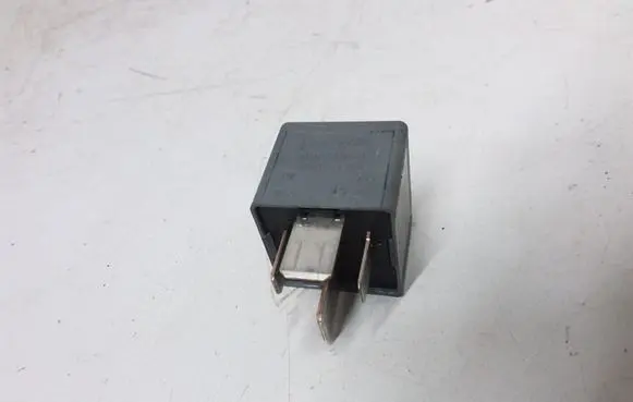 Ford C-MAX I Other relay 5M5T14B192EA V23136J4X62