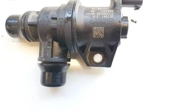 BMW i4 Coolant heater control valve 71122602