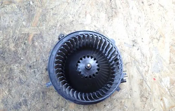 Skoda Octavia Mk3 (5E) Heater fan/blower 5WB819015