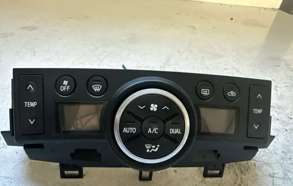 Toyota Verso Climate control unit 559000F111
