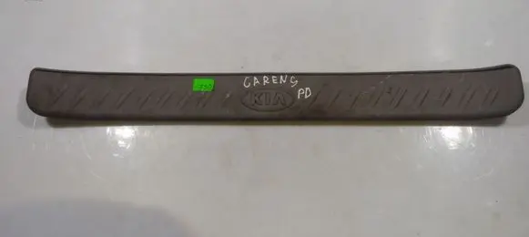 KIA Carens II Front sill trim cover 858731D100