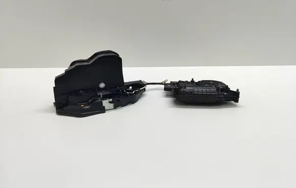 BMW 5 F10 F11 Rear door soft close latching motor 7154516 A053702