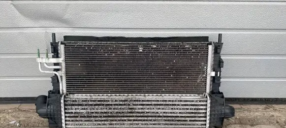 Ford Focus Radiator set 3M5H19710CA