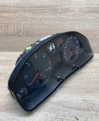 Audi A6 S6 C5 4B Speedometer (instrument cluster) 4B0919880G 110008890