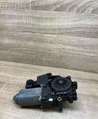 Audi A6 S6 C5 4B Rear door window regulator motor 101144114 0507197535