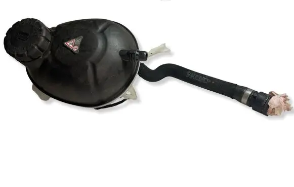 Mercedes-Benz C W205 Coolant expansion tank/reservoir A2055000049