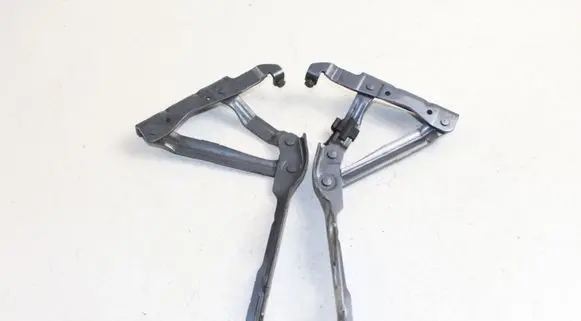 Volkswagen Eos Engine bonnet/hood hinges 1Q0823302C RIMGERDA1Q0823301C