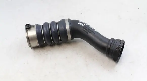 BMW X3 F25 Intercooler hose/pipe 7601875 13717601875