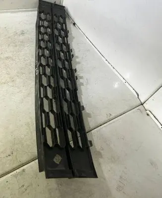 Skoda Octavia Mk3 (5E) Front bumper lower grill 5E0853677K 3200201114