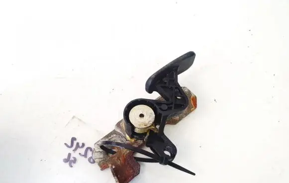 Ford Mondeo MK II Fuel tank opening switch 