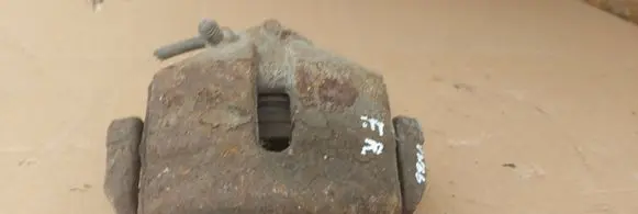 Volkswagen PASSAT B6 Front brake caliper 1234
