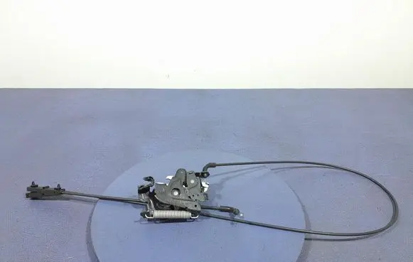BMW X3 E83 Engine bonnet/hood lock/catch 7347409