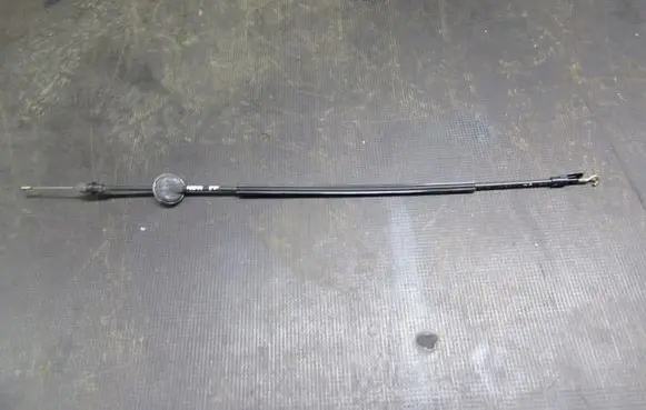 Volkswagen Touran I Front door cable line 