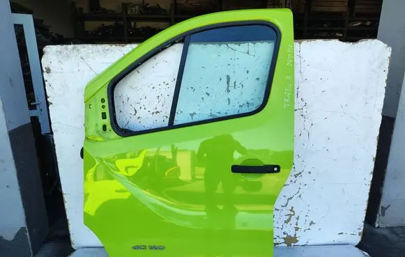 Renault Trafic III (X82) Front door