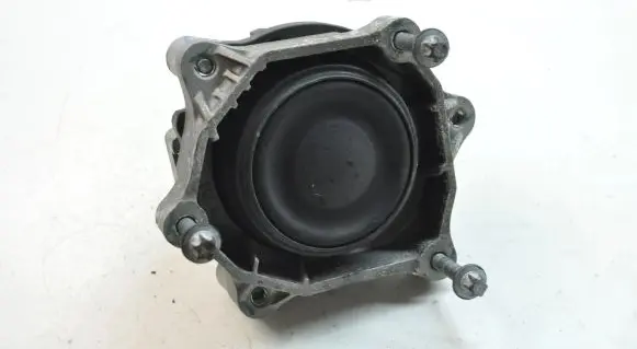 BMW 2 F22 F23 Engine mount bracket