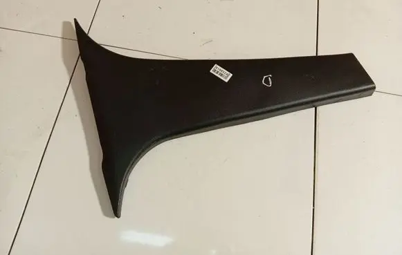 Nissan Note (E11) (B) pillar trim (top) 7691590000