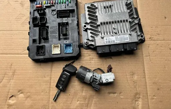 Citroen C4 I Picasso Engine control unit/module ECU 9664287480 5WS40615AT 9661642180