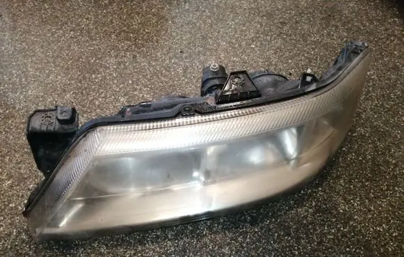 Renault Laguna II Headlight/headlamp 8200002845