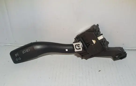 Audi A3 S3 A3 Sportback 8P Indicator stalk 8P0953513A