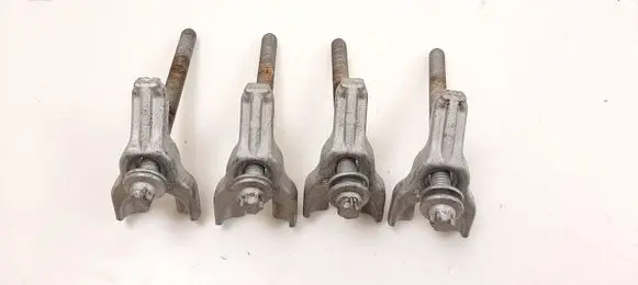 BMW 3 E90 E91 Fuel Injector clamp holder