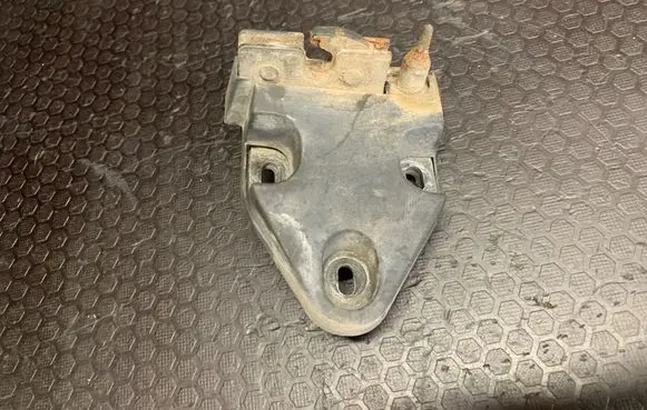 Renault Trafic II (X83) Loading door lock 198009182