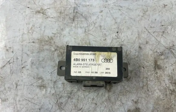 Audi A6 S6 C5 4B Alarm control unit/module 4B0951173