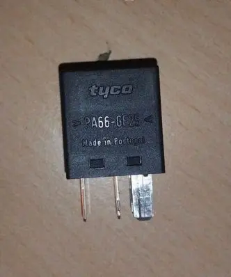 Mercedes-Benz C W203 Glow plug pre-heat relay 0035420219