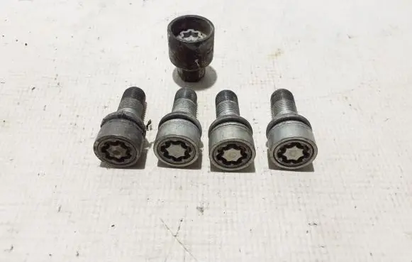 Audi A6 S6 C8 4K Nuts/bolts 