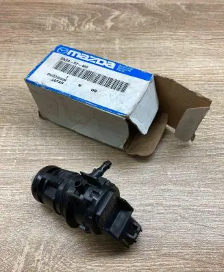 Mazda 6 Windscreen/windshield washer pump GK2A67482 0602104461