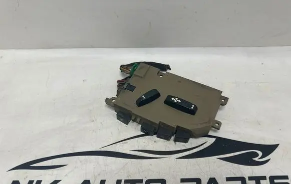 Volvo XC70 Seat control switch 30797728 07W221