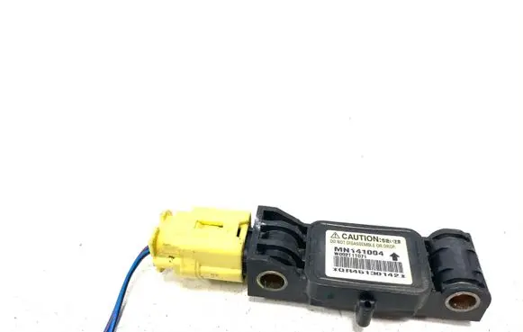 Mitsubishi Grandis Airbag deployment crash/impact sensor MN141004 W002T11071