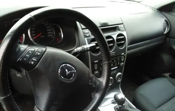 Mazda 6 Dashboard brak