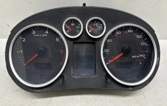Audi A2 Speedometer (instrument cluster) 8Z0920950D 110080020014