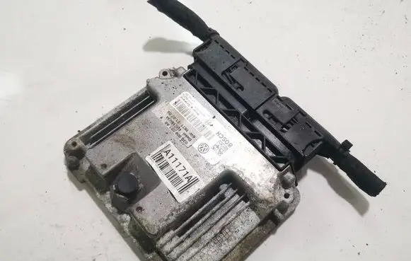 Volkswagen PASSAT B6 Engine control unit/module 0281012119
