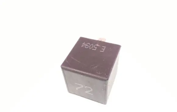 Volkswagen Golf III Other relay 191955529