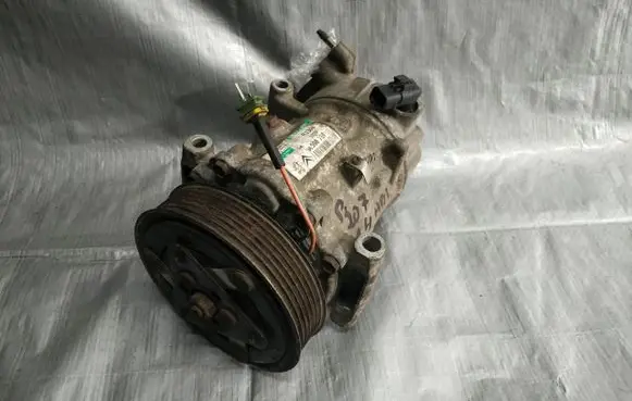 Peugeot 207 Air conditioning (A/C) compressor (pump) 9659875780