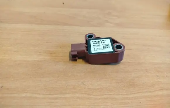 Airbag deployment crash/impact sensor