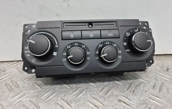 Chrysler 300 - 300C Climate control unit P55111031AG 031AG