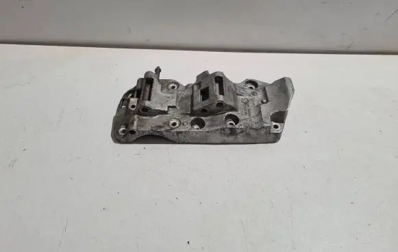 BMW X5 F15 Engine mounting bracket 8506863