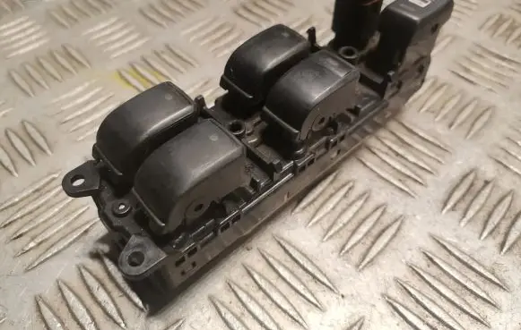 Lexus IS 220D-250-350 Electric window control switch 8404053070