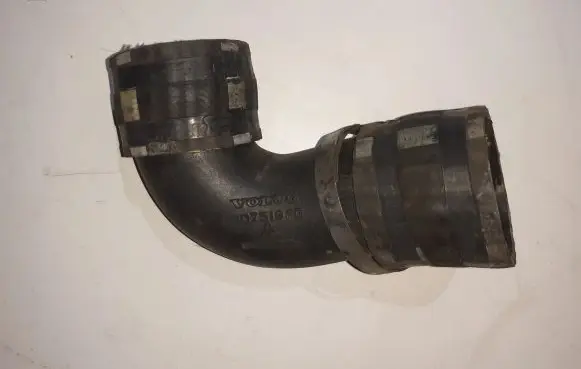 Volvo XC70 Intercooler hose/pipe 30751920