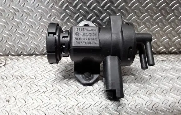 Peugeot 607 Turbo solenoid valve 9635704380